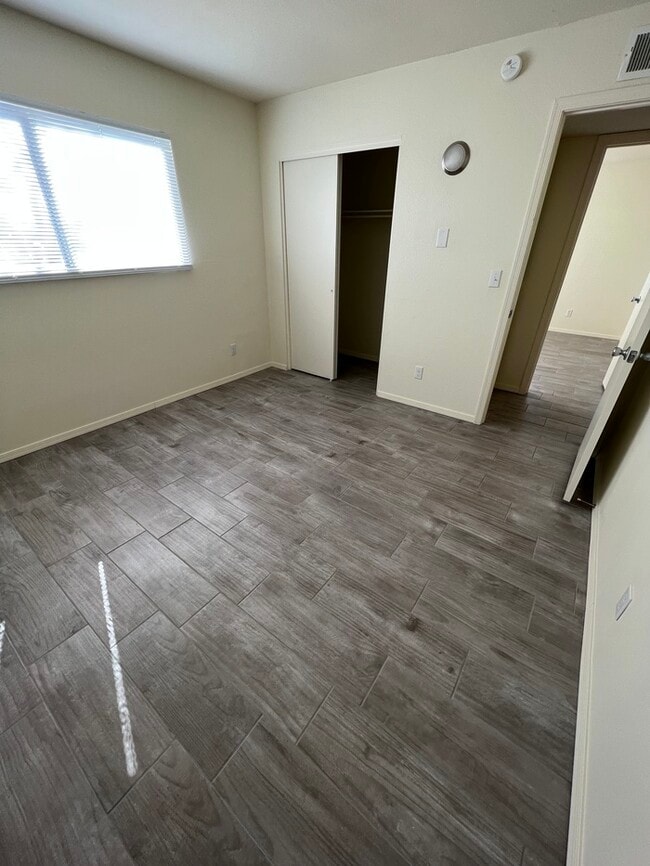 Building Photo - Townhome For Rent