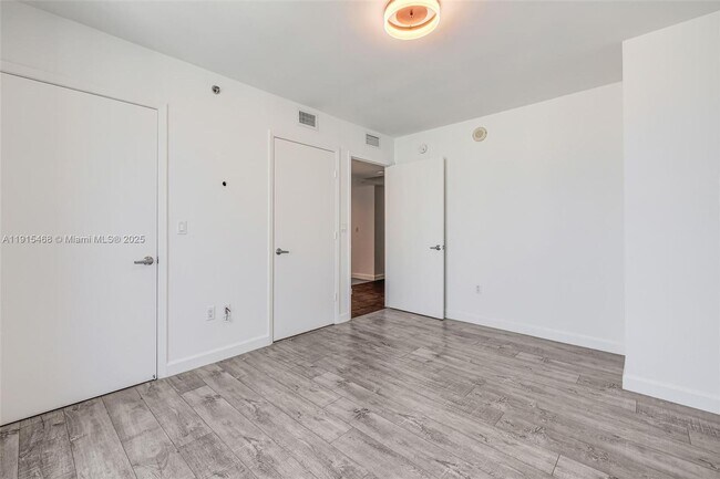 Building Photo - 50 Biscayne Blvd