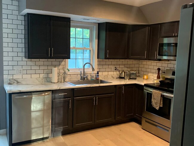 Primary Photo - 7701 Wishingwell Ct