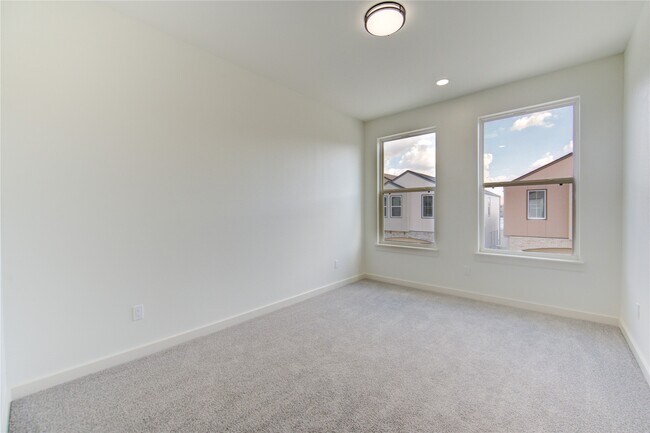 Building Photo - 2917 El Fenice Ln