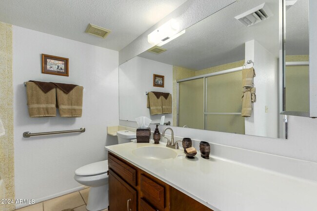 Building Photo - 16336 E Palisades Blvd