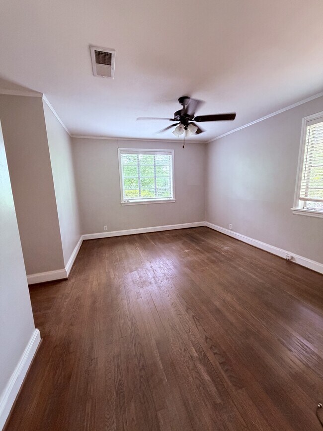 Building Photo - 13 Brookside Dr