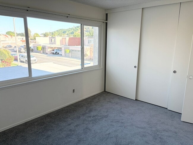Building Photo - Welcome Home to a Desirable Whittier Community - Spacious 3-Bed, 2-Bath Townhome