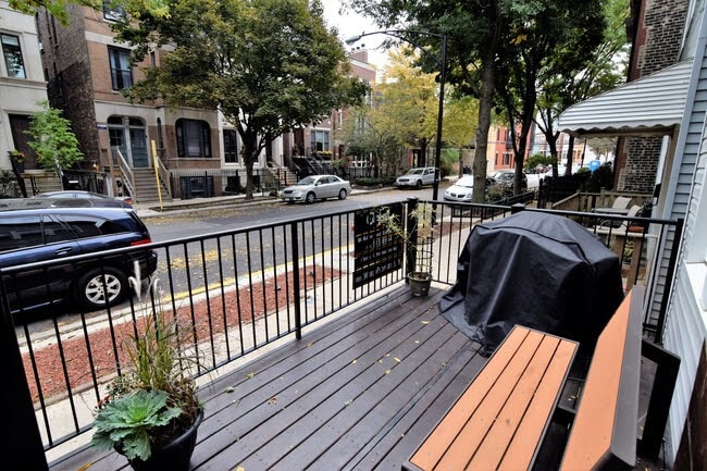 Building Photo - 1828 N Bissell St