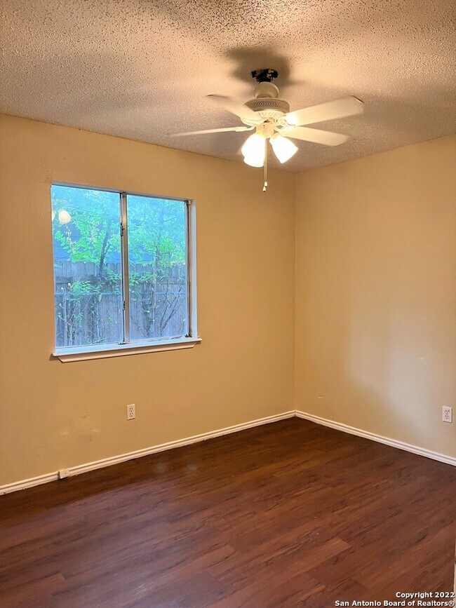 Building Photo - 228 Coopwood Ave