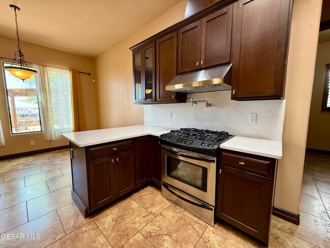 Building Photo - 7331 Brays Landing Drive