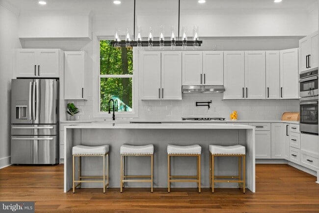 Building Photo - 811 Sligo Creek Pkwy