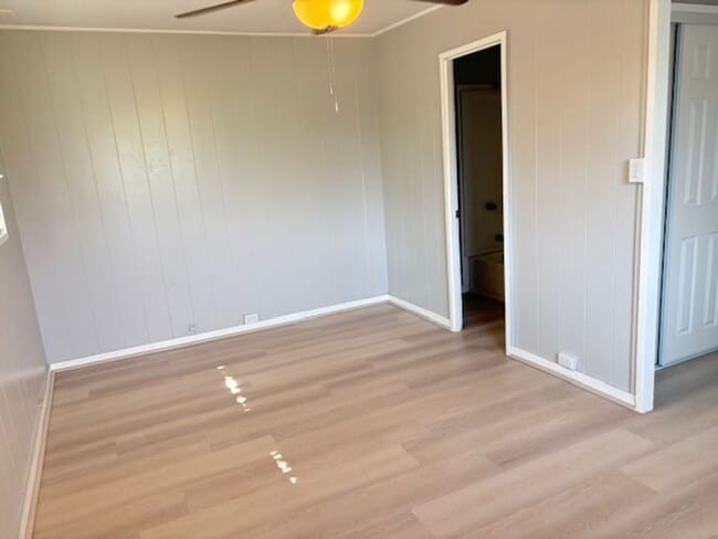 Building Photo - Two Bedroom Duplex