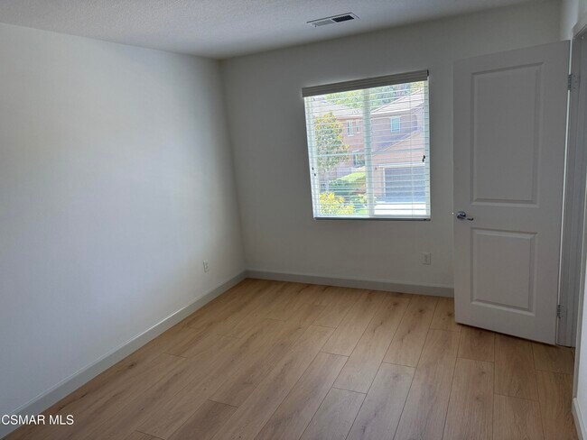 Building Photo - 600 Clearwater Creek Dr