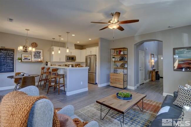 Building Photo - 1252 Saltern Dr