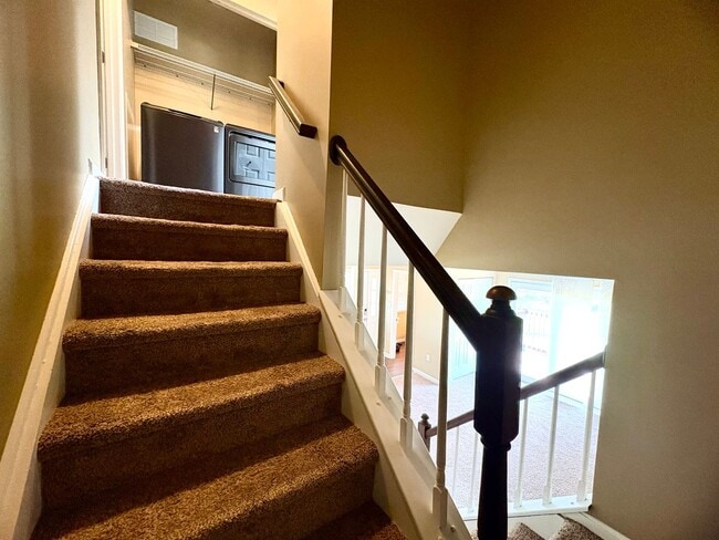 Building Photo - 2 Bedroom 2.5 Bathroom in Hummelstown!