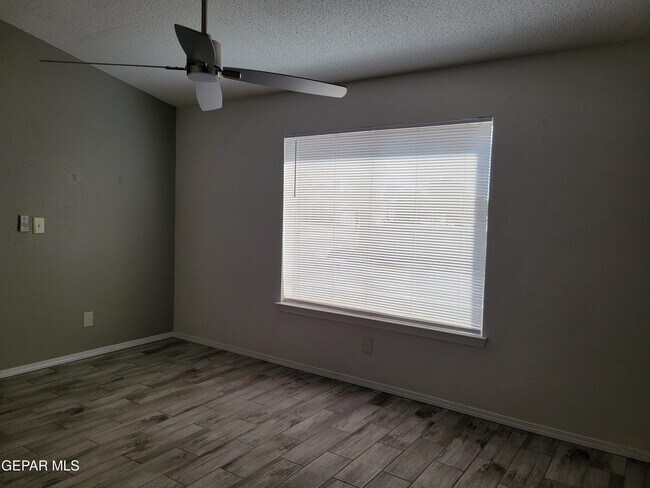 Building Photo - 14044 Peter Noyes Dr