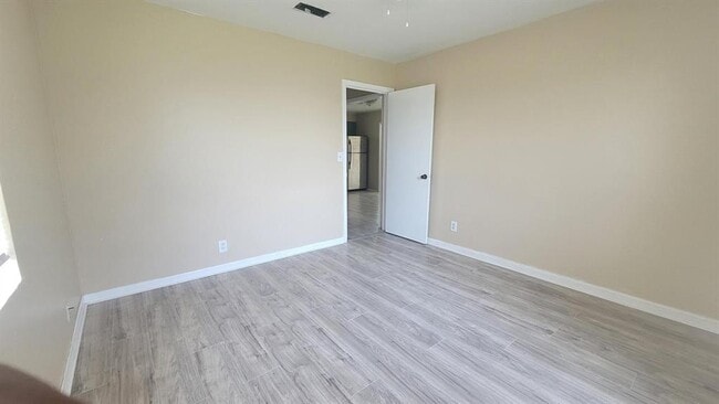 Building Photo - 10327 TX-60