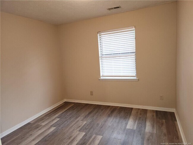 Building Photo - 7062 Calamar Dr