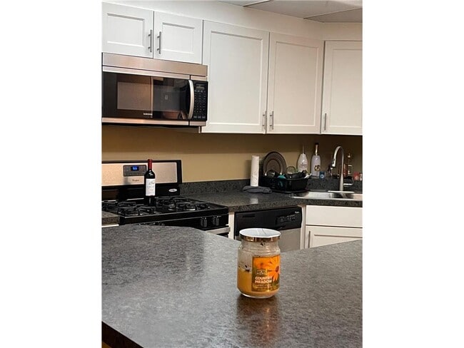 Building Photo - 6730 Vernon Ave S