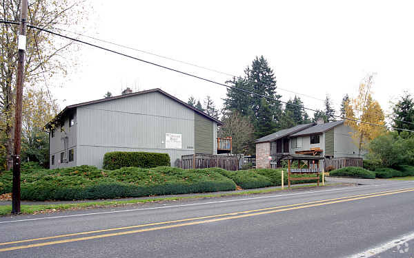 Primary Photo - Cedar Crest Manor