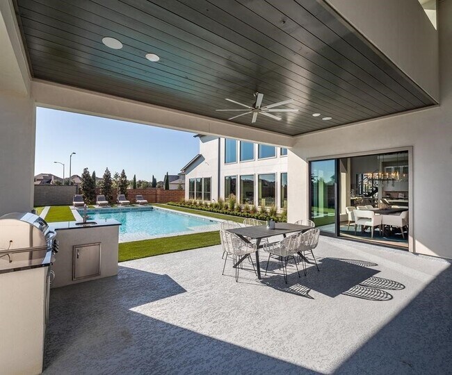 Building Photo - 11502 Lago Bella Dr