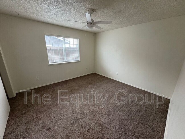 Building Photo - 737 S Spruce St