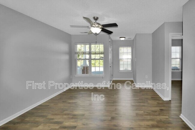 Building Photo - 309 Sampson St