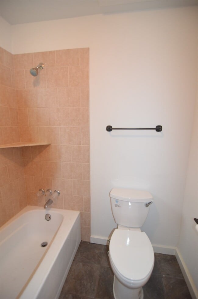 Building Photo - 2123 Marion St