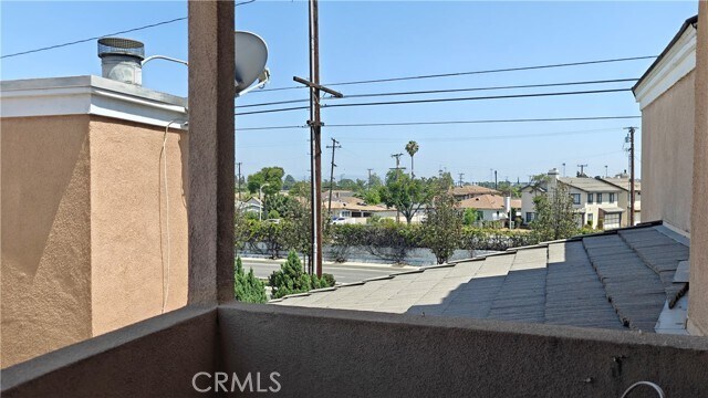 Building Photo - 907 W Mission Rd