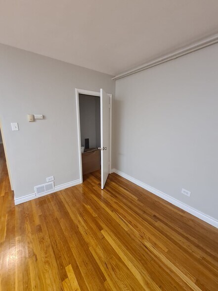 Building Photo - 1962 S Columbine St