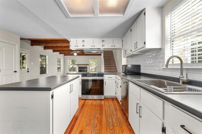 Building Photo - 15002 Mettle Dr