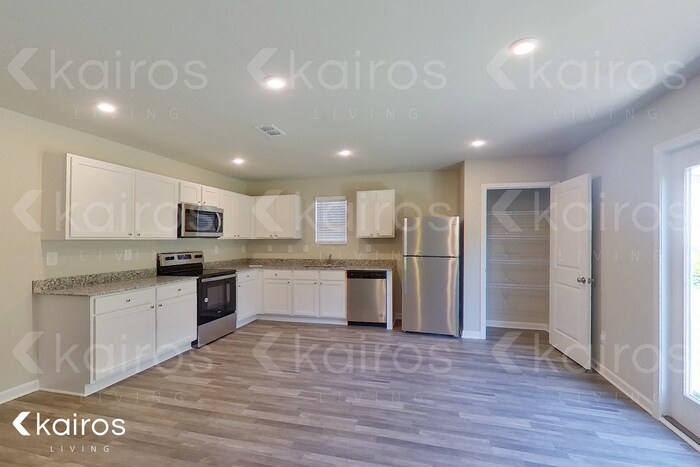 Building Photo - 243 Hawthorn Trail