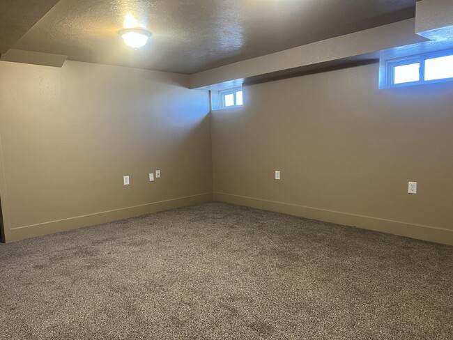 Building Photo - 798 S Coleman St