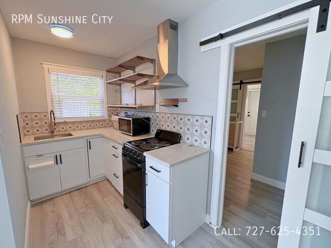 Building Photo - 536 Roanoke St