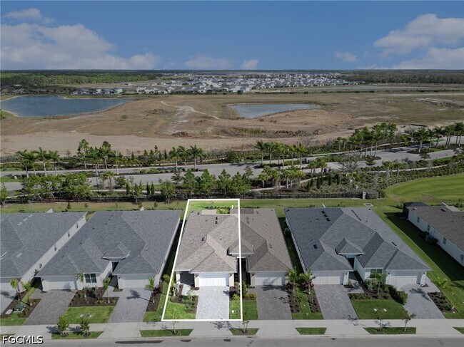 Building Photo - 44283 Panther Dr