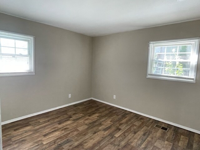 Building Photo - 1412 Tuscarora Dr