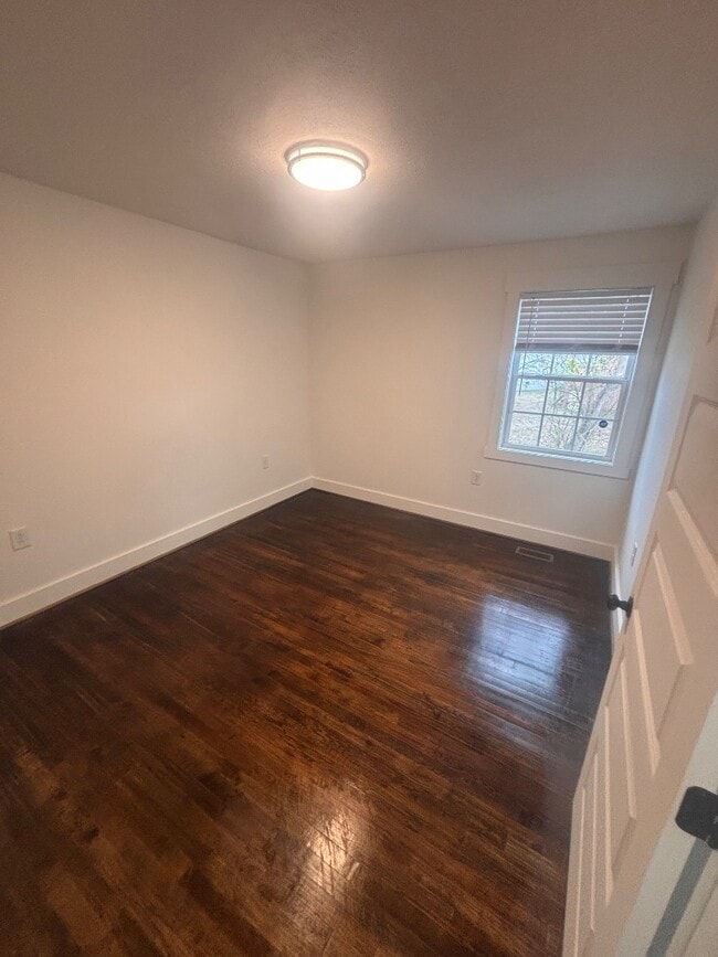 Building Photo - 408 S 3rd St