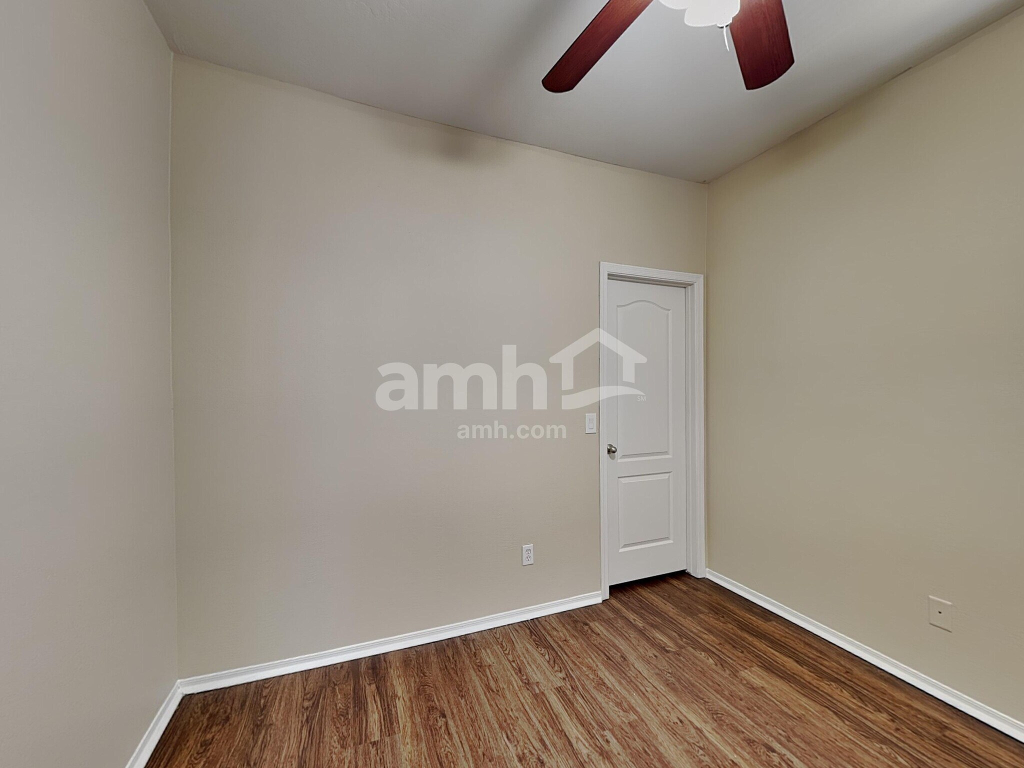 Building Photo - 6612 W Shaw Butte Dr