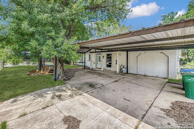 Primary Photo - 9018 Ozalid Ln
