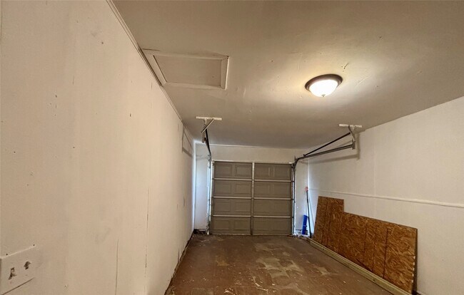 Building Photo - 7211 Orlando St