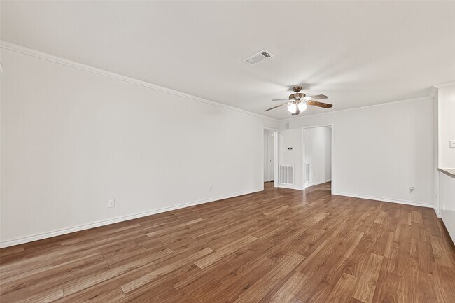 Building Photo - 1411 Mimosa Ln