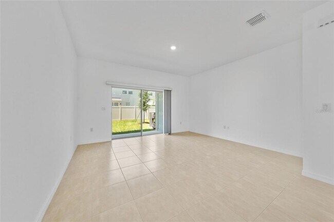 Building Photo - 2916 Skyline Lp