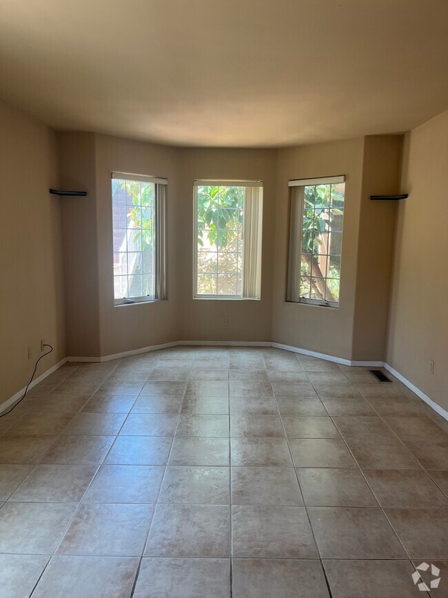 Living area - 204 Midbury Hill Rd
