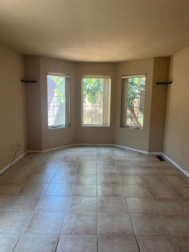 Living area - 204 Midbury Hill Rd