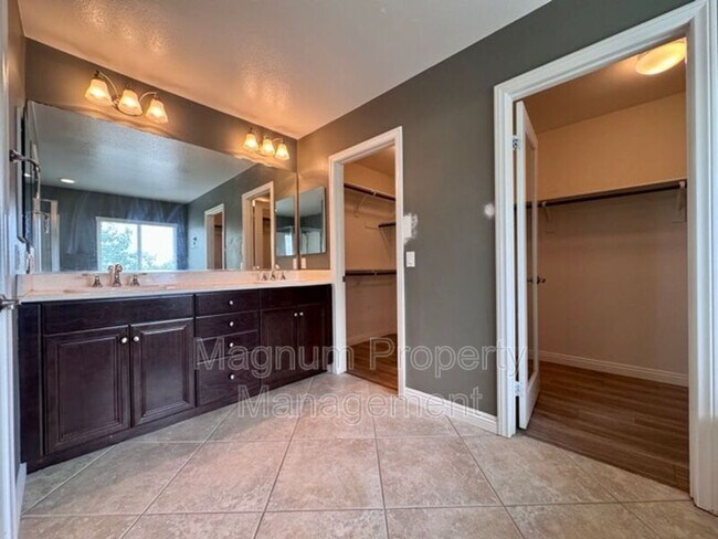 Building Photo - 35889 Wolverine Ln