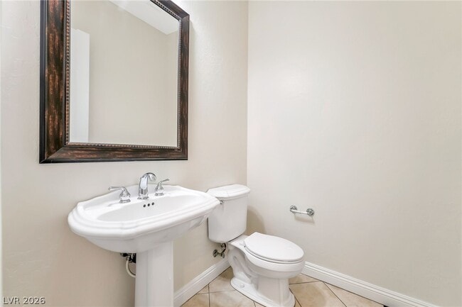 Building Photo - 2528 Lochmaben St
