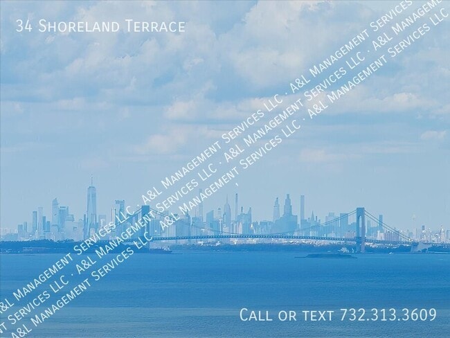 Building Photo - 34 Shoreland Terrace