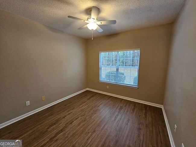 Building Photo - 407 Peachtree Club Dr