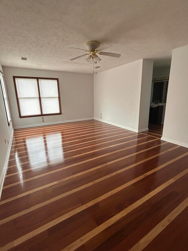 Building Photo - 1970 Gray Mare Hollow Rd