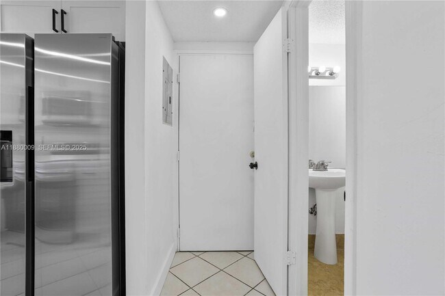 Building Photo - 3524 NW 4th Terrace