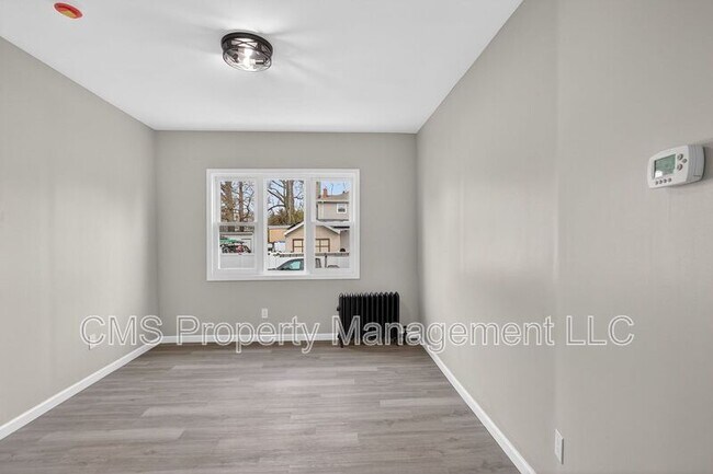 Building Photo - 378 Grand St