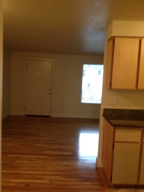 Building Photo - Full Remodeled Custom Fireplace,Hardwoods-...