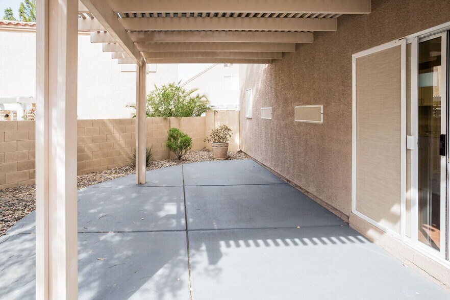 Building Photo - 3307 Epson St