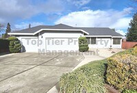 Building Photo - Spacious 4 Bed/2 Bath /1,970 square foot h...